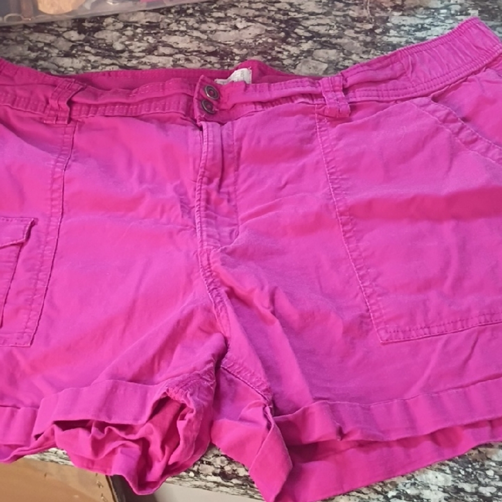 Time and Tru Vibrant Pink Cargo Shorts